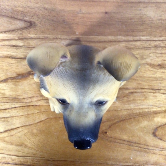 German Shepherd Dog Sitting Figurine - Picture 6 of 7